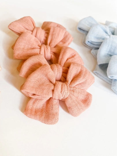 Muslin hair bow- pink